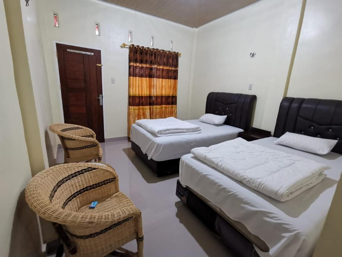 Welcome To Wisma Sunrise Guest House 10 Minutes By Walking To The Big Fruit Market Berastagi Exterior photo